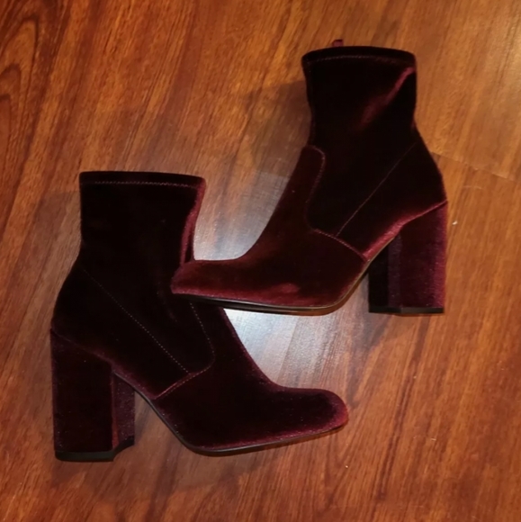 Steve Madden Velvet Sock Booties - Picture 2 of 5